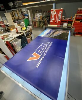 reklamebanner i produksjon