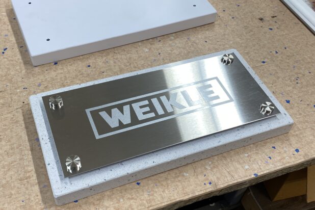 Dørskilt for innvendig bruk