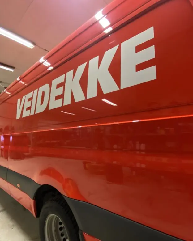 logo på kassebil