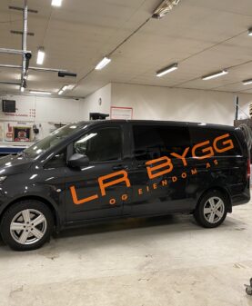 logo på varebil