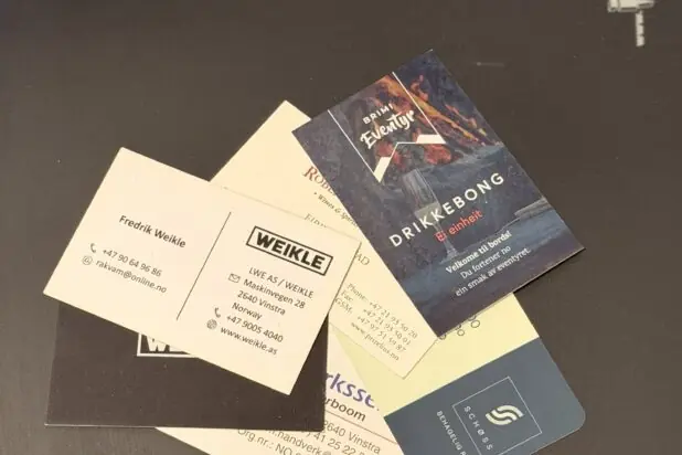 Profesjonelle visittkort designet og produsert av Reklameverket for bedrifter i Innlandet.