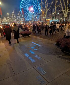 Stålbokstaver i gaten Karl Johan i Oslo