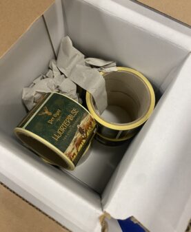 Etiketter som klistremerker til Per Gynt hjortepølse