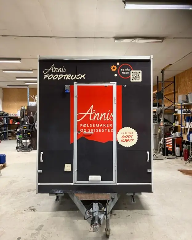 reklamefolie foodtruck for annis pølsemakeri i ringebu/fåvang