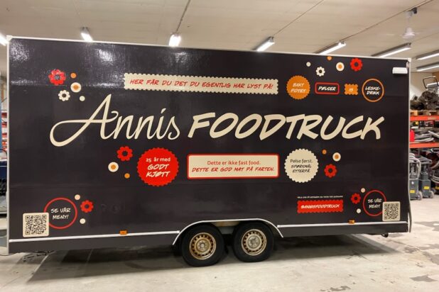 dekorert varehenger/foodtruck annis pølsemakeri i fåvang