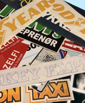 Klistremerker i alle størrelser og formater