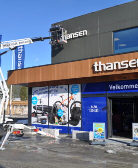 Montering av led-lysbokstaver fasadeskilt i Vinstra