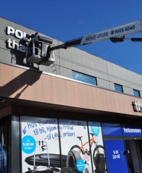 Montering av led-lysbokstaver fasadeskilt i Vinstra