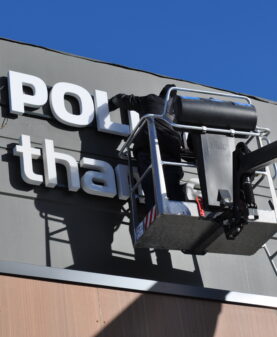 Montering av led-lysbokstaver fasadeskilt i Vinstra