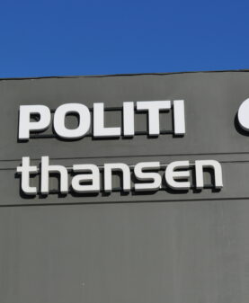 Montering av led-lysbokstaver fasadeskilt i Vinstra